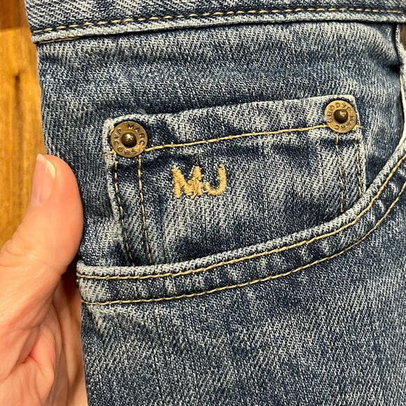 Marc Jacobs Straight leg Jeans women’s size 4 fits like a size 2 - Picture 9 of 12